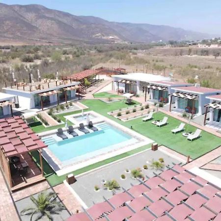 Quintas Marlet en la ruta del vino Ensenada Exterior foto